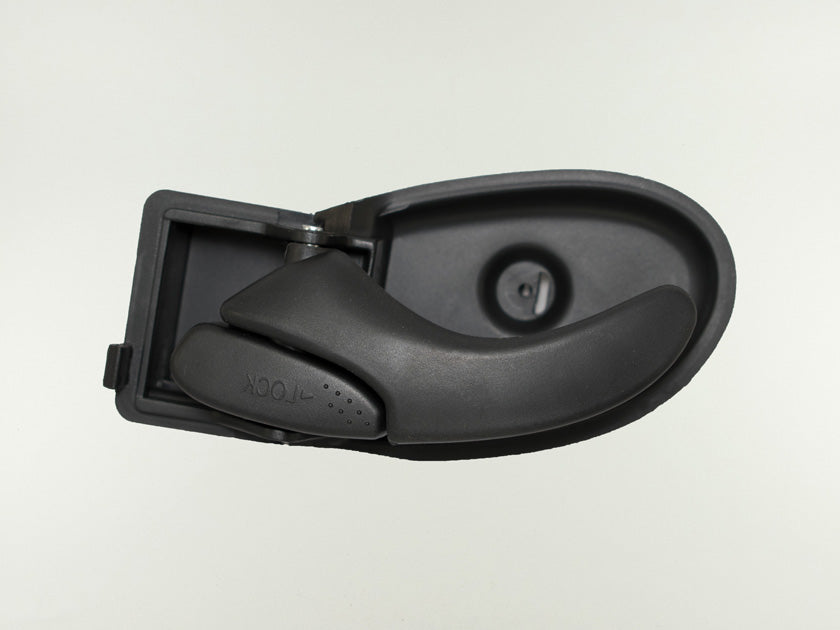 Manija Ford Focus 05-06 Transit Izquierda - clave 3170197