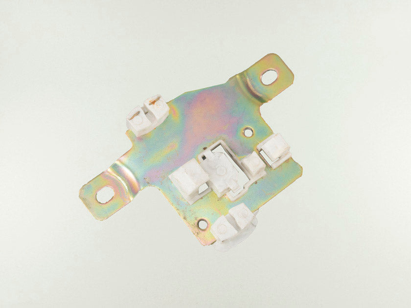 Base Plato Guia Tsuru Ii Trasera Izq - clave 6020105